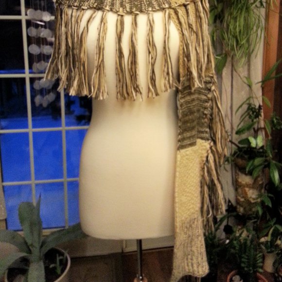 RUFF HEWN WOMEN'S SCARF - Picture 4 of 4